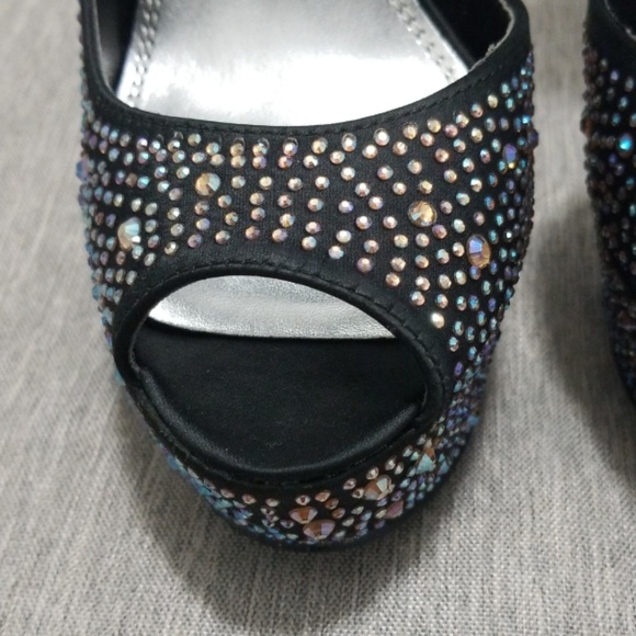 BAKERS Rhinestone Peep Toe Heels Size 7 - Picture 4 of 5